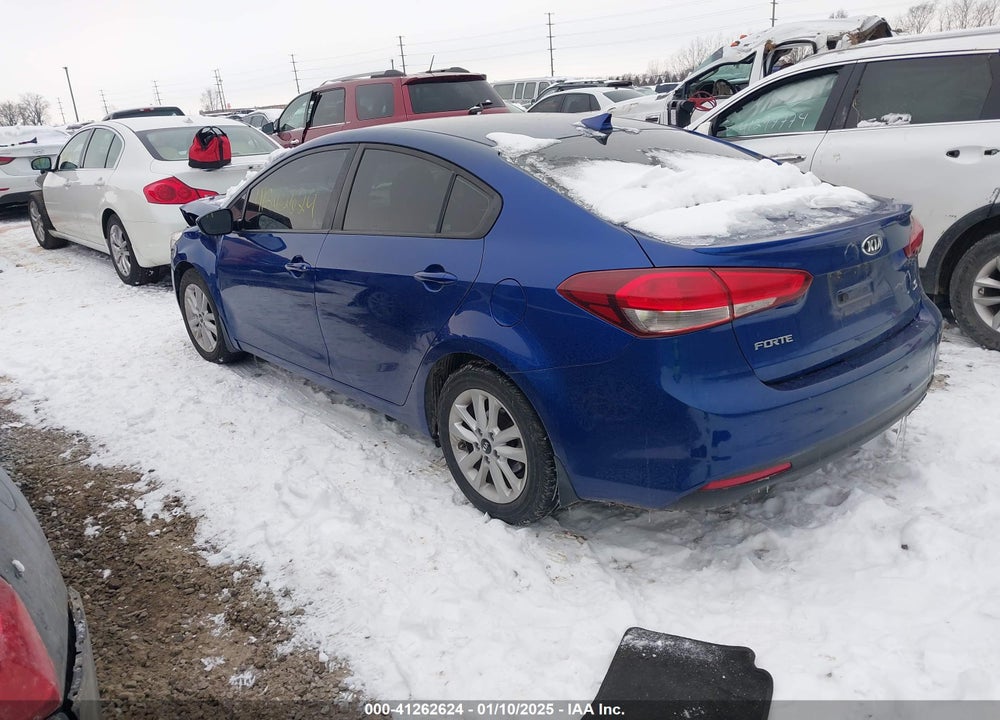 2017 KIA FORTE VIN: 3KPFL4A76HE046861