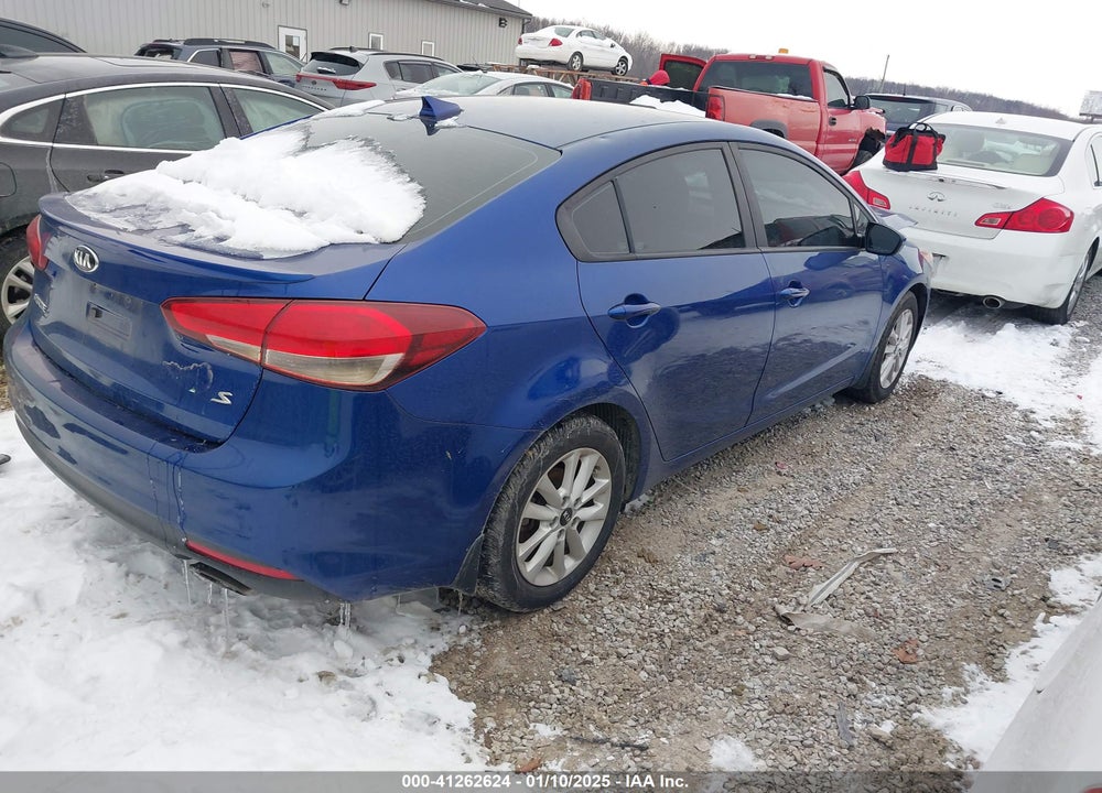 2017 KIA FORTE VIN: 3KPFL4A76HE046861