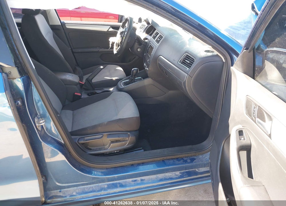 2018 VOLKSWAGEN JETTA VIN: 3VW2B7AJ5JM225982