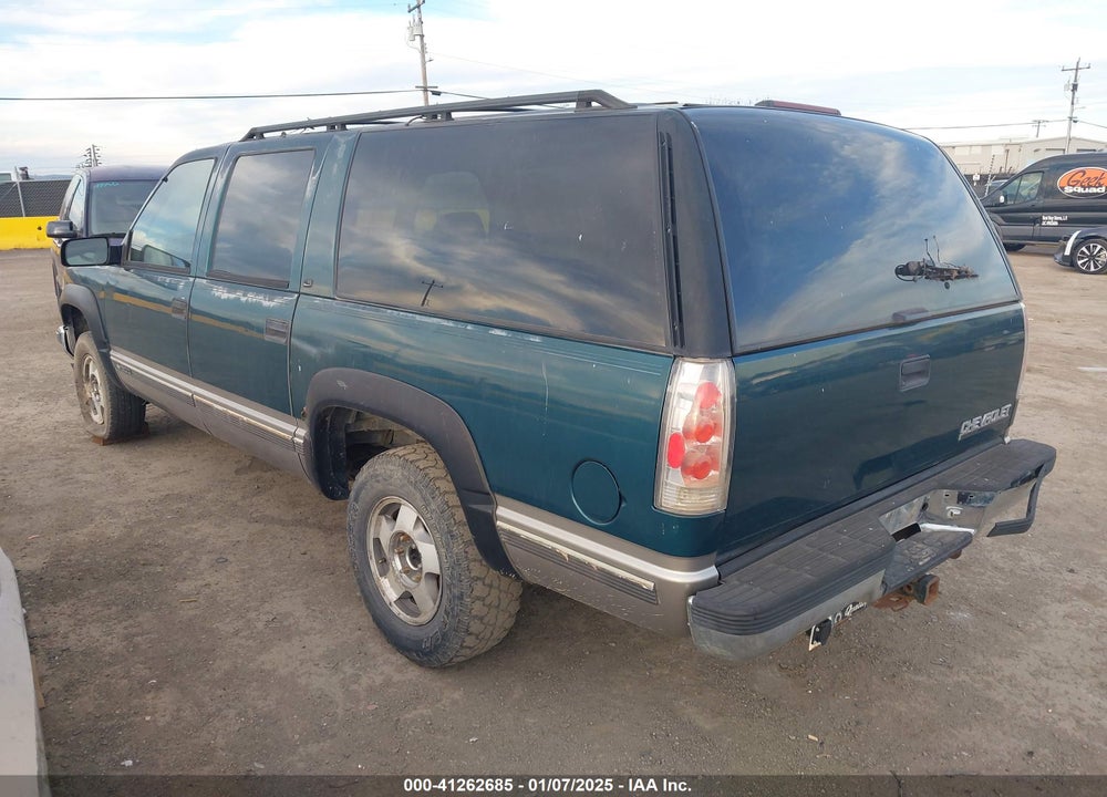 1998 CHEVROLET SUBURBAN 1500 VIN: 1GNFK16R6WJ346600