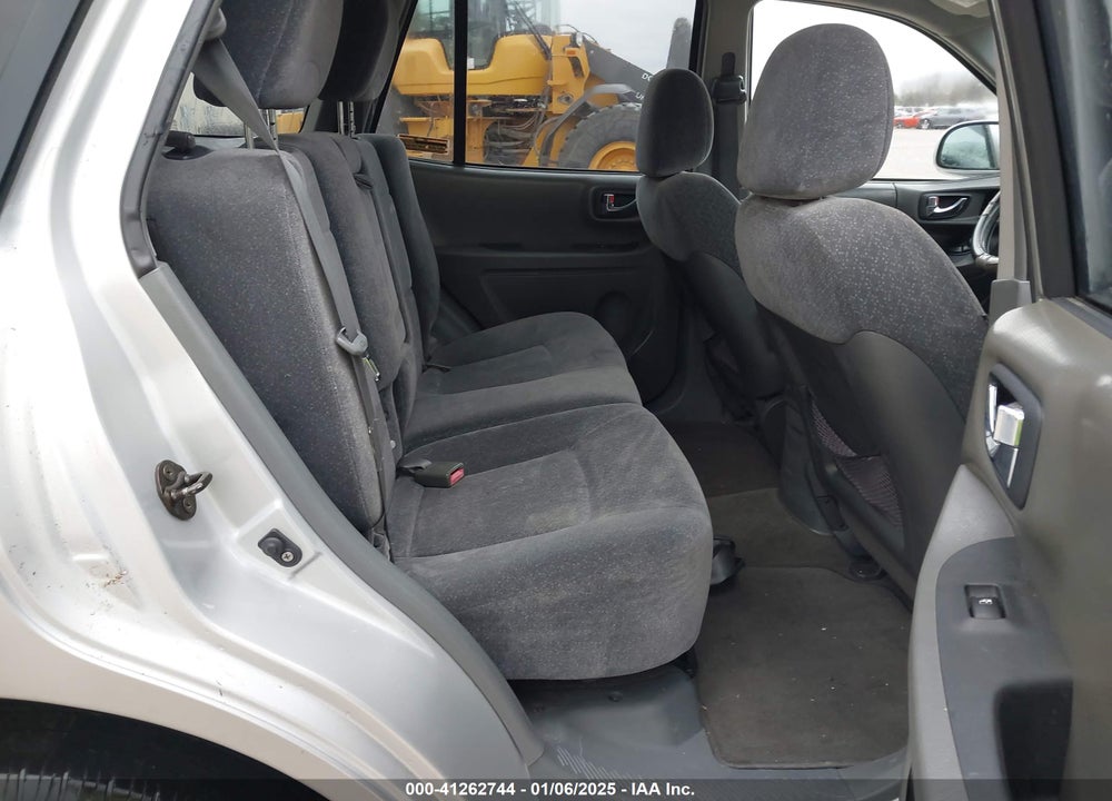 2004 HYUNDAI SANTA FE GLS VIN: KM8SC13D84U710150