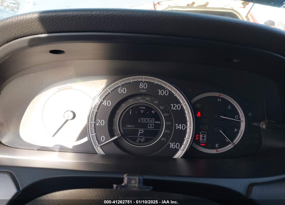 2013 HONDA ACCORD VIN: 1HGCR2F34DA277820
