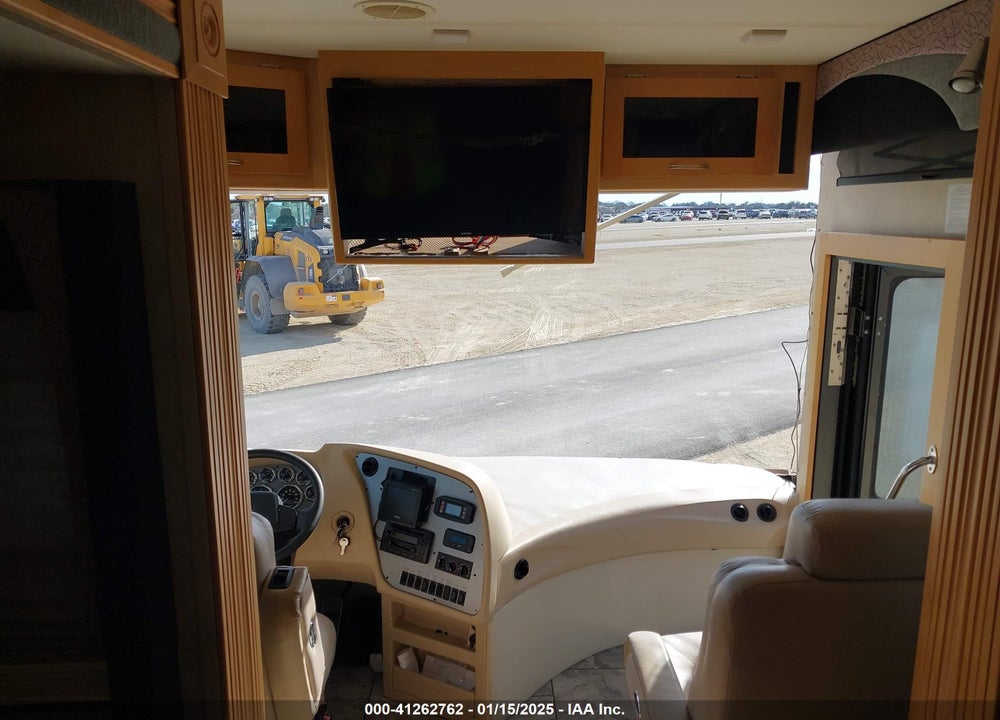 2006 FREIGHTLINER CHASSIS X LINE MOTOR HOME VIN: 4UZAB2DC55CV81270