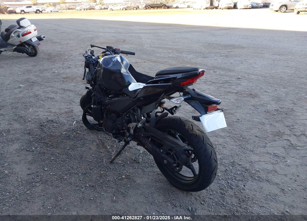 2023 KAWASAKI EX400 VIN: JKAEXKH15PDAN9104