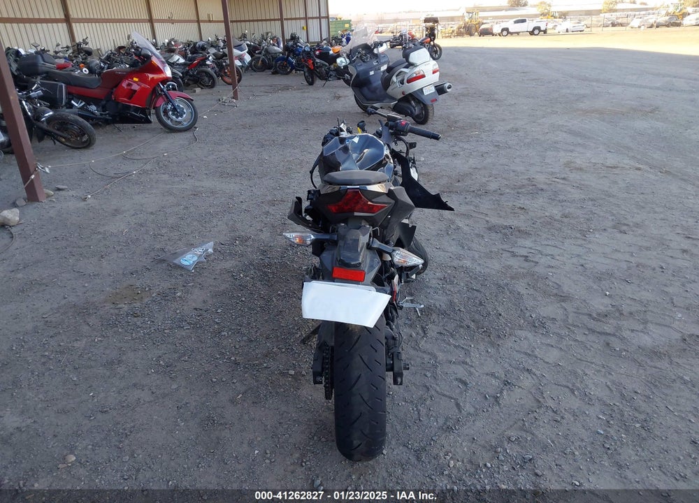 2023 KAWASAKI EX400 VIN: JKAEXKH15PDAN9104
