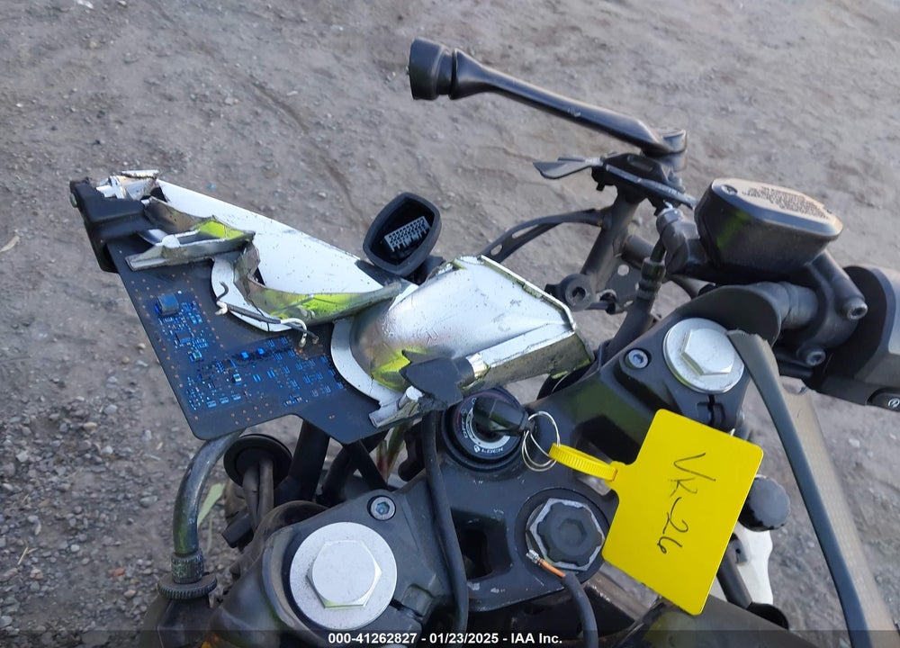 2023 KAWASAKI EX400 VIN: JKAEXKH15PDAN9104