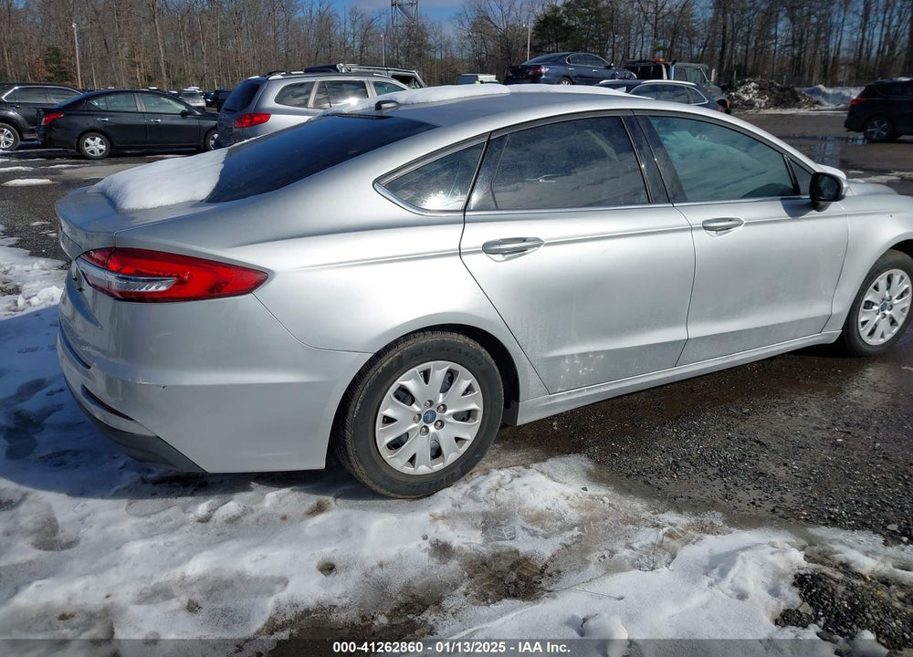 2019 FORD FUSION S VIN: 3FA6P0G7XKR163451