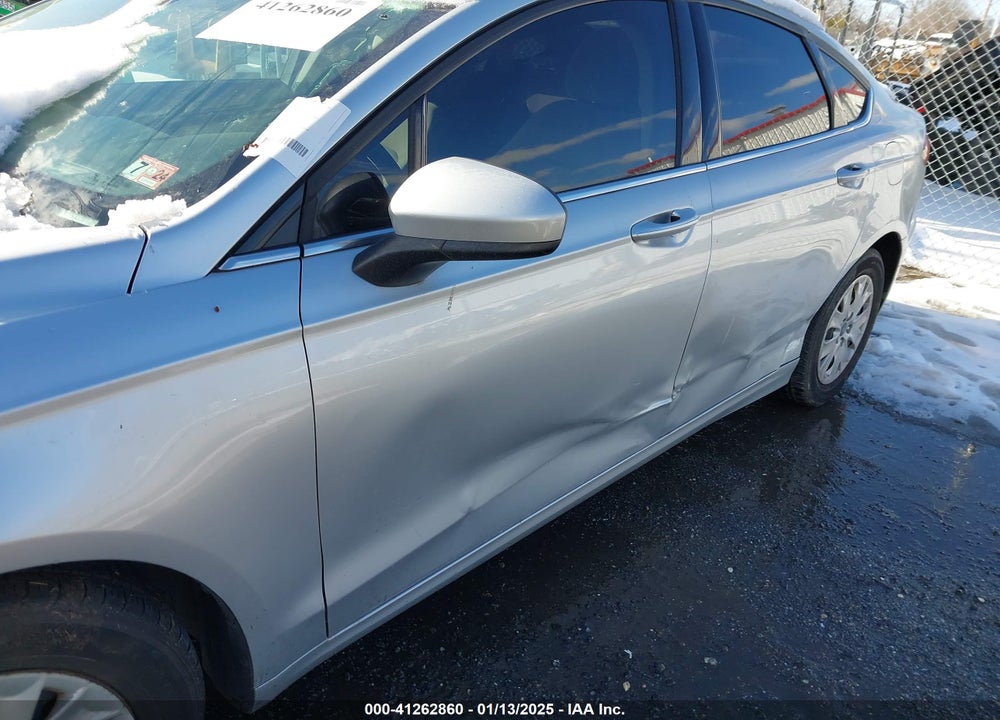 2019 FORD FUSION S VIN: 3FA6P0G7XKR163451