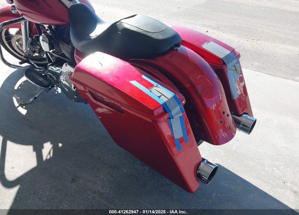 2013 HARLEY-DAVIDSON FLHX STREET GLIDE VIN: 1HD1KBM13DB644582