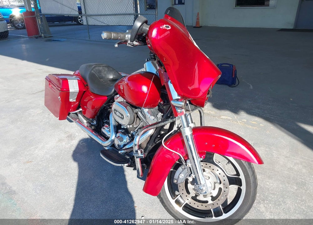 2013 HARLEY-DAVIDSON FLHX STREET GLIDE VIN: 1HD1KBM13DB644582