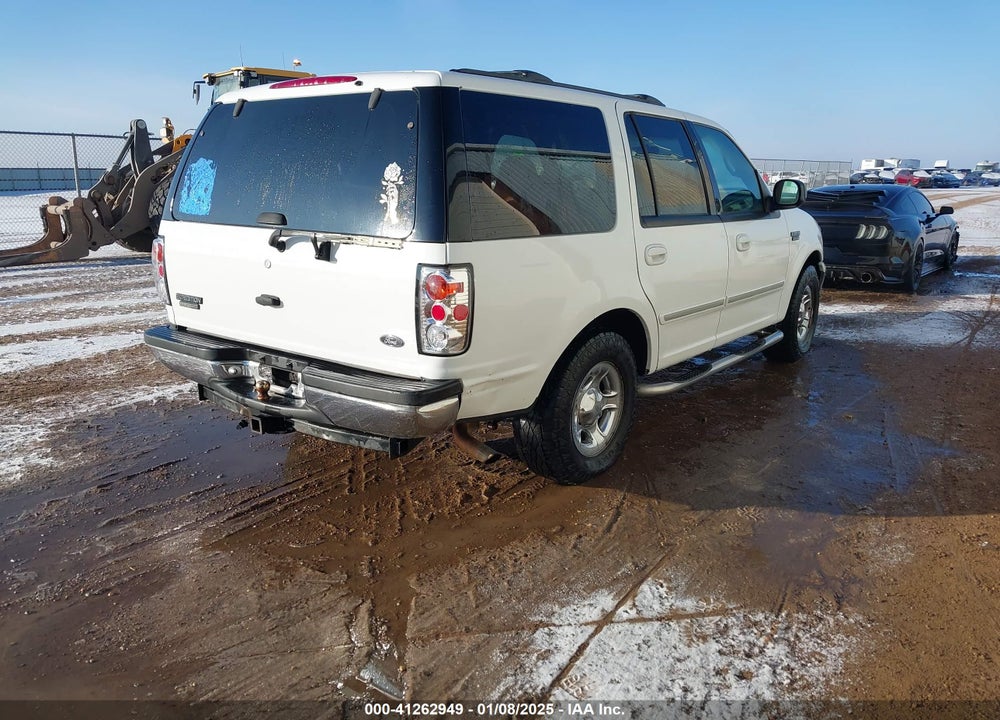 2002 FORD EXPEDITION XLT VIN: 1FMRU15W82LA62127