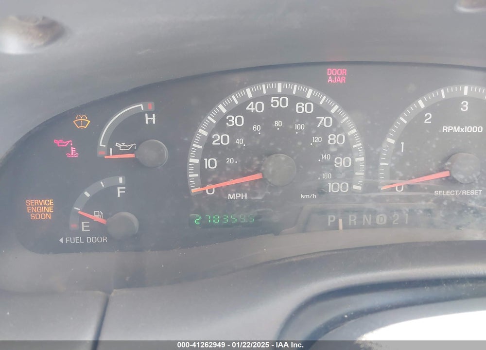 2002 FORD EXPEDITION XLT VIN: 1FMRU15W82LA62127