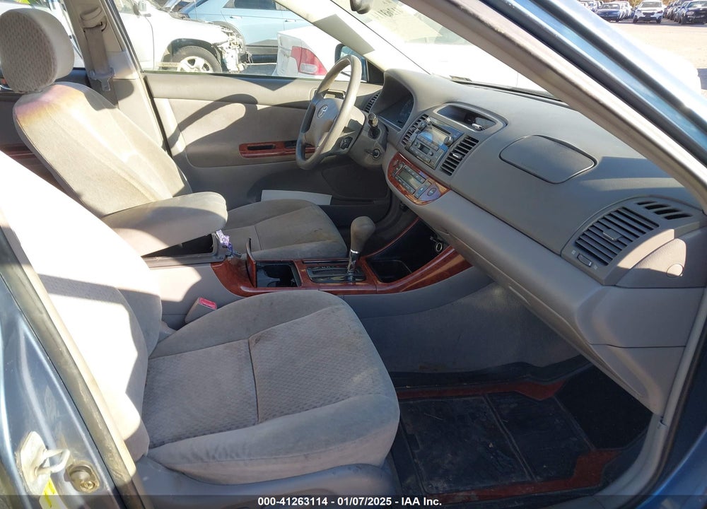 2002 TOYOTA CAMRY XLE VIN: 4T1BE30K32U604520