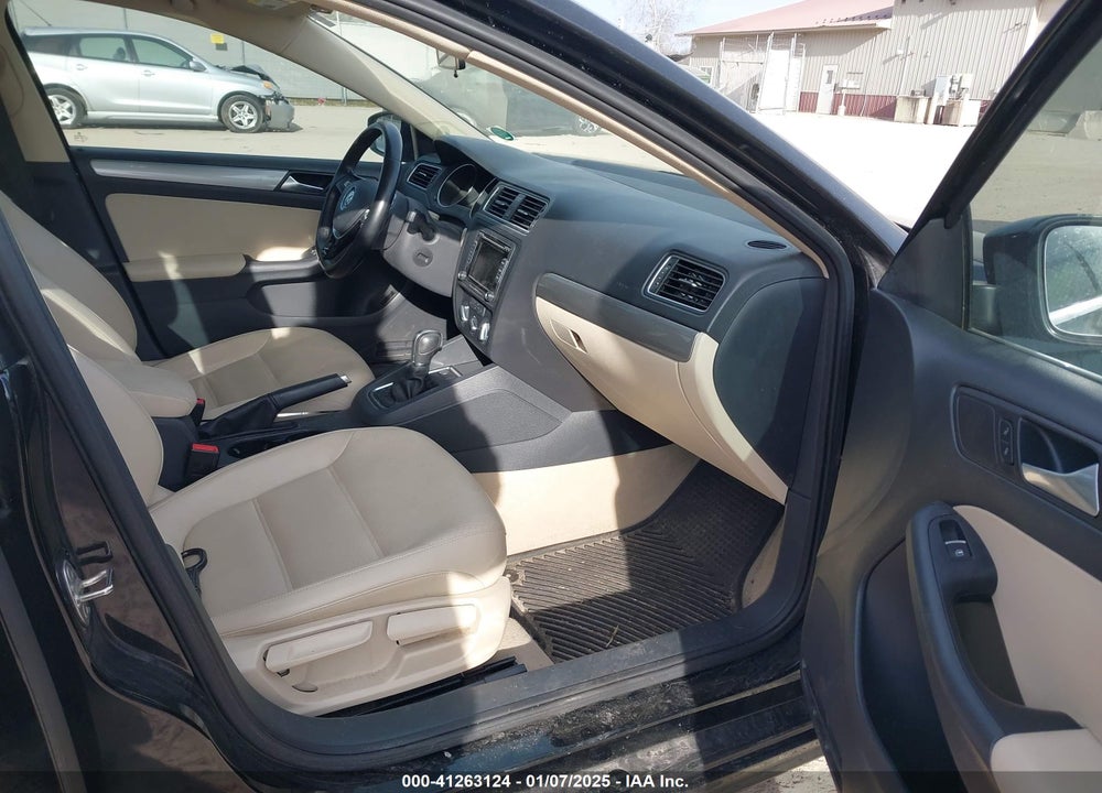 2015 VOLKSWAGEN JETTA 1.8T SE VIN: 3VWD07AJ7FM312403