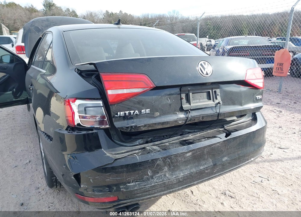 2015 VOLKSWAGEN JETTA 1.8T SE VIN: 3VWD07AJ7FM312403
