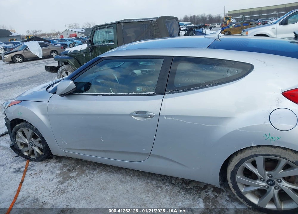 2017 HYUNDAI VELOSTER VIN: KMHTC6AD5HU306300