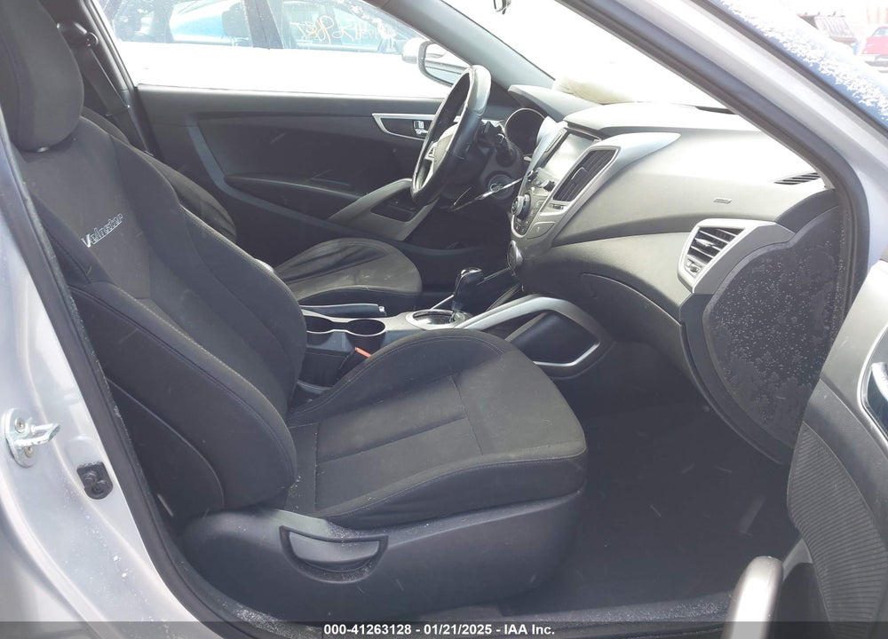 2017 HYUNDAI VELOSTER VIN: KMHTC6AD5HU306300