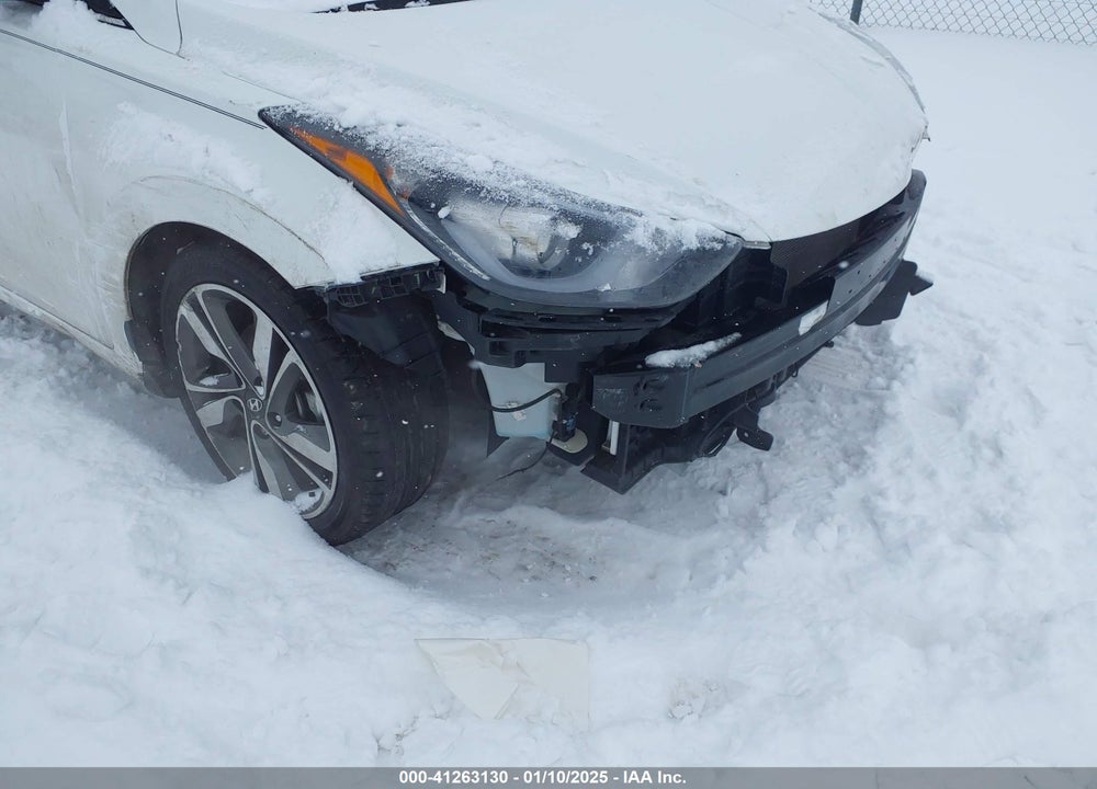 2014 HYUNDAI ELANTRA VIN: 5NPDH4AE3EH515533