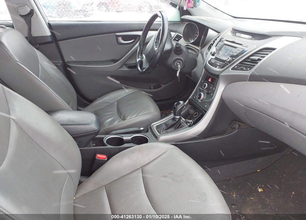 2014 HYUNDAI ELANTRA VIN: 5NPDH4AE3EH515533
