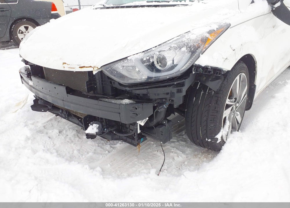 2014 HYUNDAI ELANTRA VIN: 5NPDH4AE3EH515533