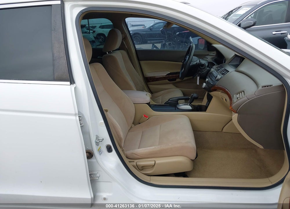 2008 HONDA ACCORD 2.4 EX VIN: JHMCP26748C050059