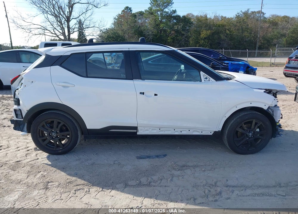 2024 NISSAN KICKS SR XTRONIC CVT VIN: 3N1CP5DV5RL529975