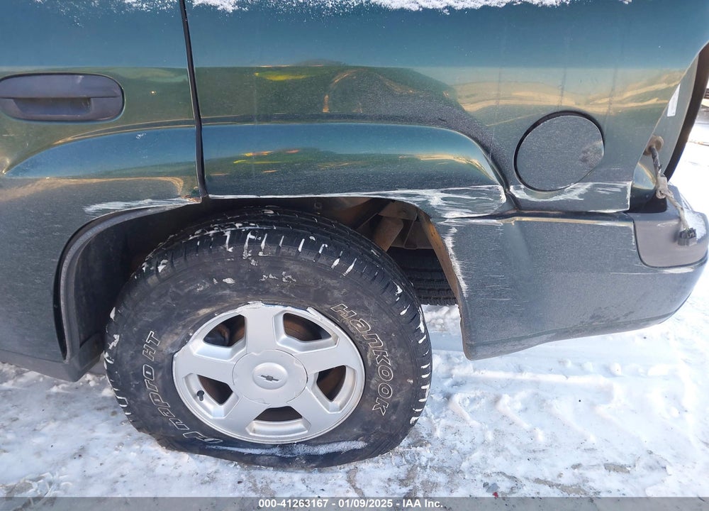 2002 CHEVROLET TRAILBLAZER LS VIN: 1GNDT13S422364657