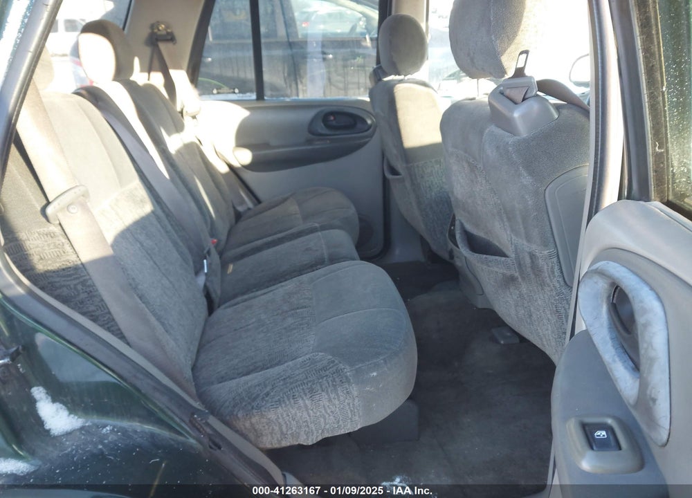2002 CHEVROLET TRAILBLAZER LS VIN: 1GNDT13S422364657