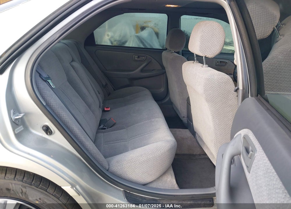 2001 TOYOTA CAMRY LE V6 VIN: 4T1BF22K81U967110