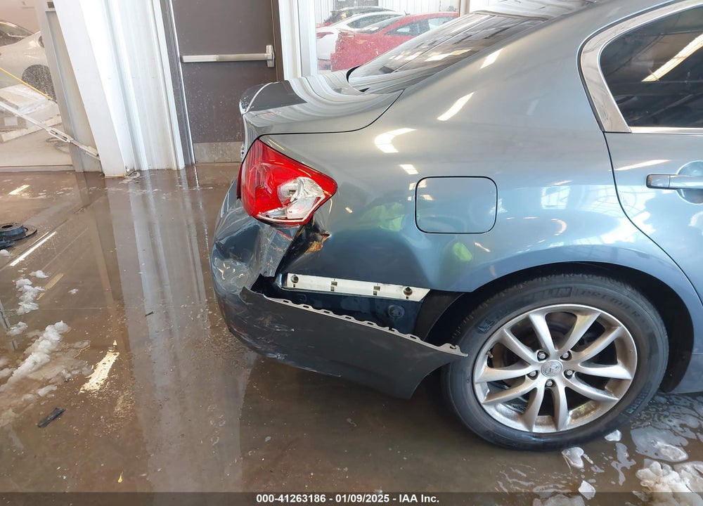 2007 INFINITI G35X VIN: JNKBV61F97M819235