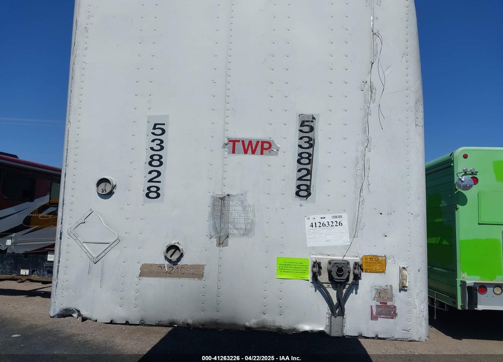 2003 UTILITY TRAILER MFG --- VIN: 1UYVS25343P032462
