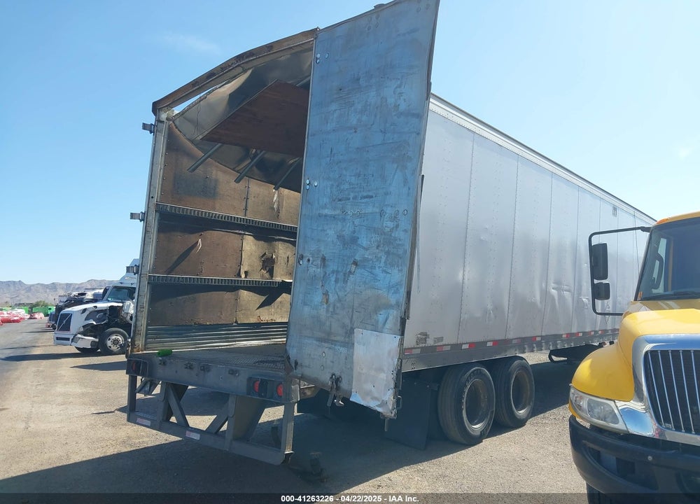2003 UTILITY TRAILER MFG --- VIN: 1UYVS25343P032462