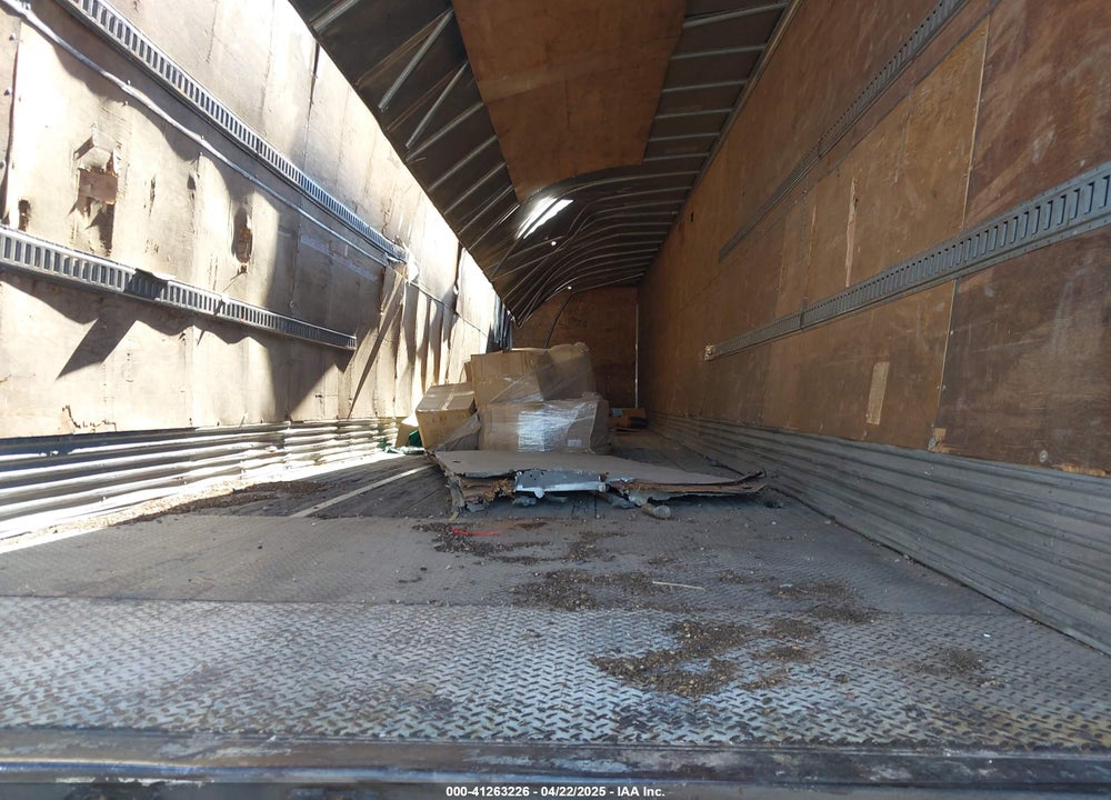 2003 UTILITY TRAILER MFG --- VIN: 1UYVS25343P032462