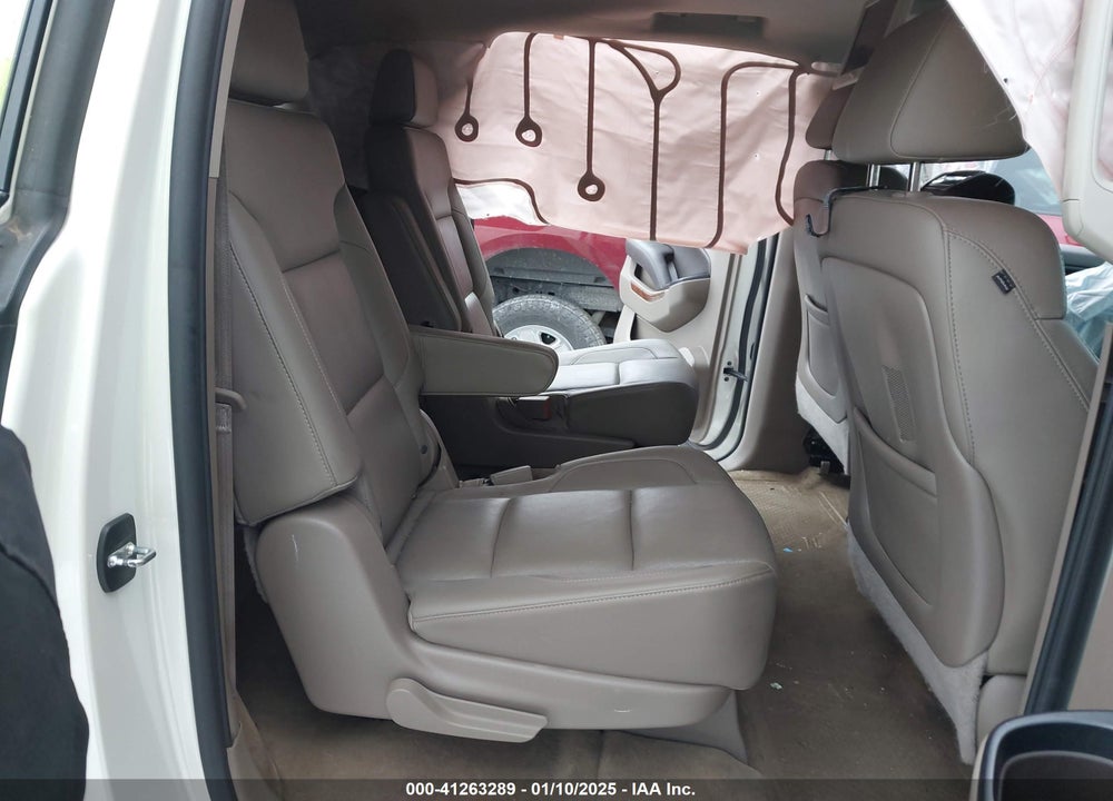 2015 CHEVROLET SUBURBAN 1500 LTZ VIN: 1GNSCKKC8FR504438