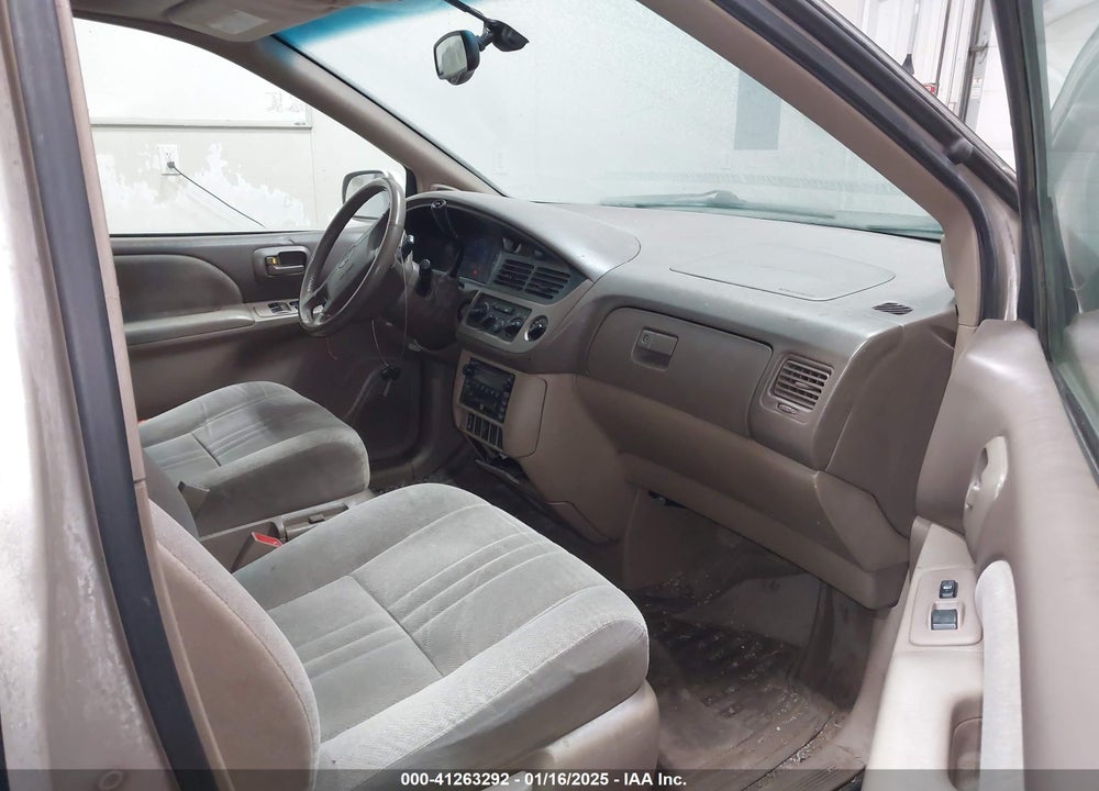 2003 TOYOTA SIENNA LE VIN: 4T3ZF13C63U533939
