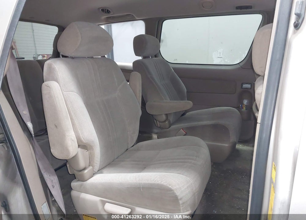 2003 TOYOTA SIENNA LE VIN: 4T3ZF13C63U533939