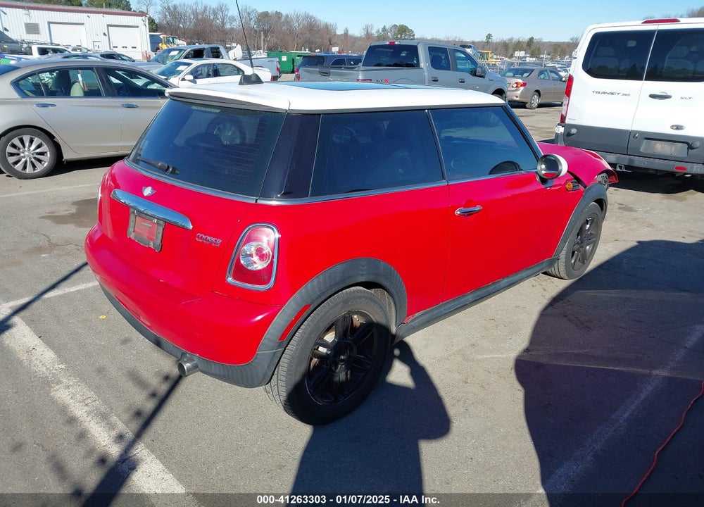 2012 MINI COOPER VIN: WMWSU3C57CT260773