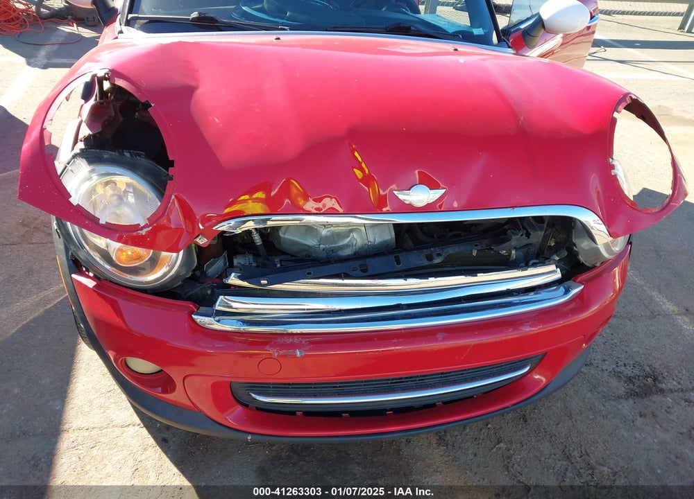 2012 MINI COOPER VIN: WMWSU3C57CT260773