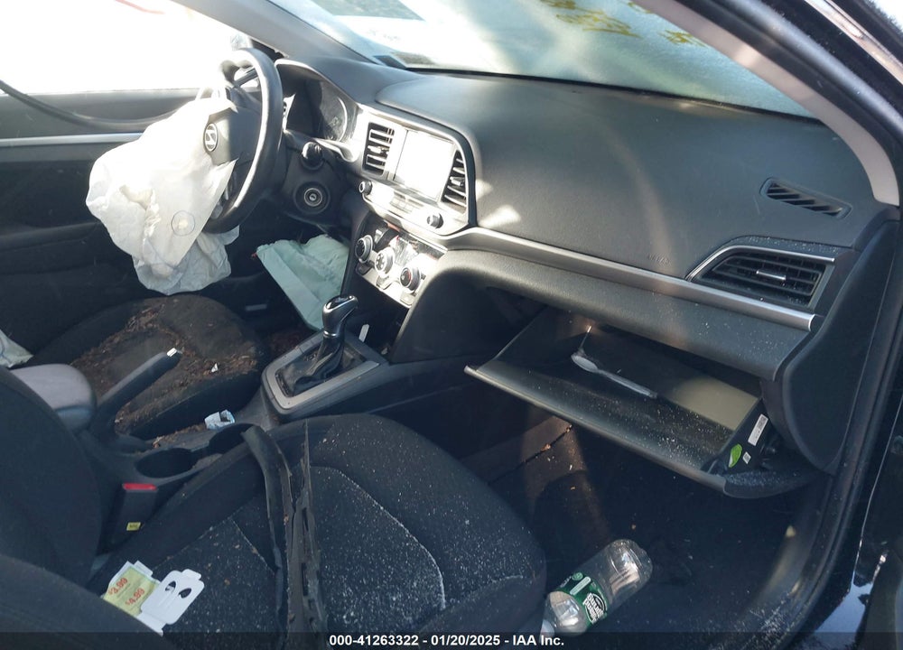 2019 HYUNDAI ELANTRA VIN: KMHD84LF1KU811993