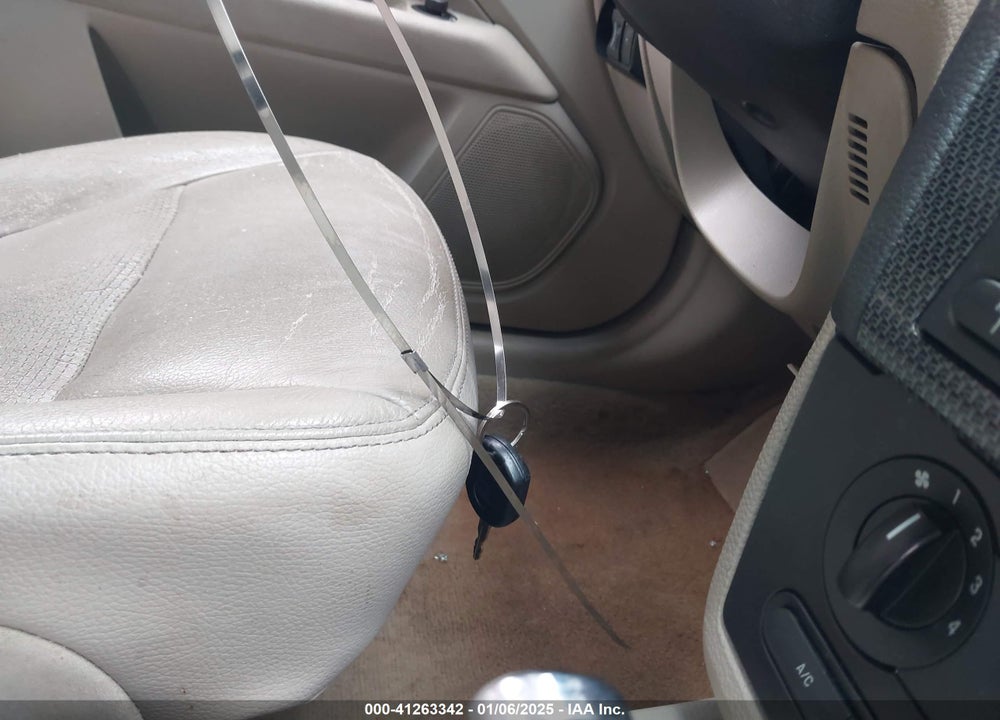 2008 FORD FUSION SE VIN: 3FAHP07188R152932
