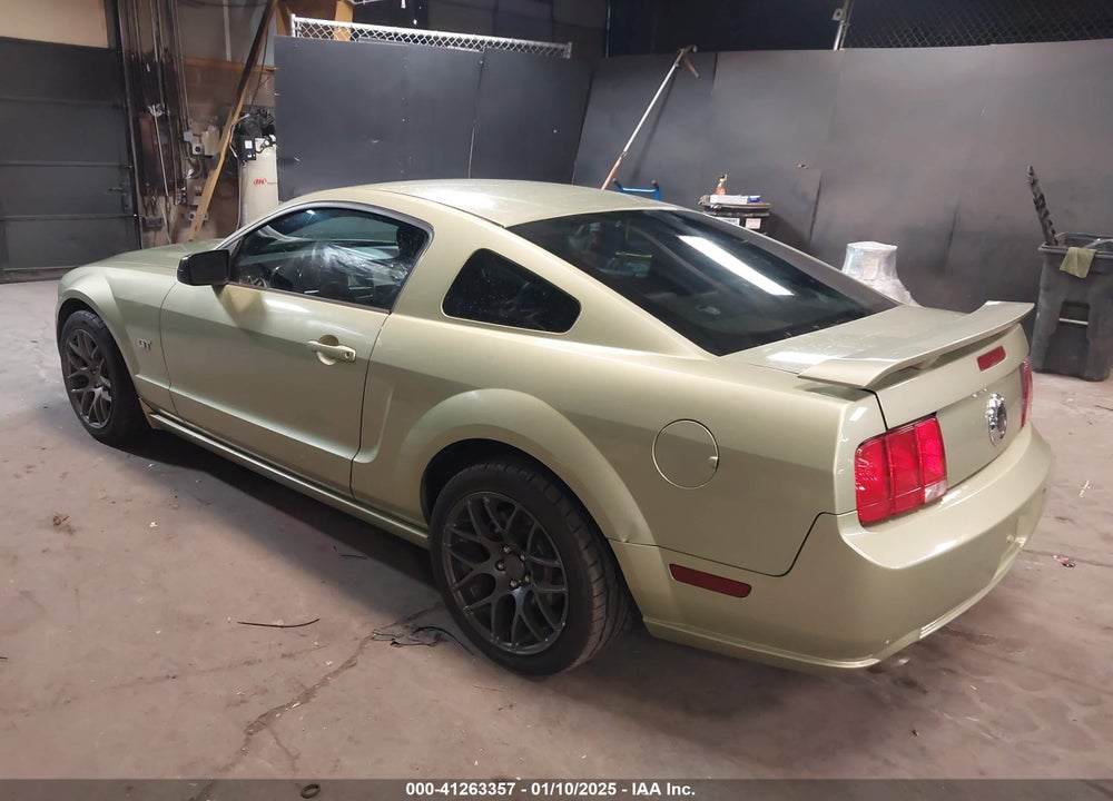 2005 FORD MUSTANG GT DELUXE/GT PREMIUM VIN: 1ZVHT82H555120606