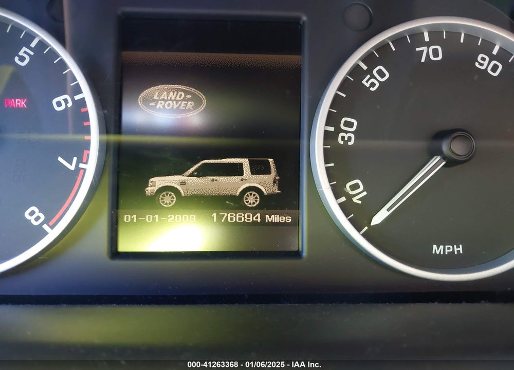 2011 LAND ROVER LR4 HSE LUXURY VIN: SALAK2D45BA557984