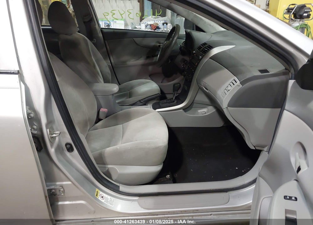 2009 TOYOTA COROLLA LE VIN: 1NXBU40E39Z118836