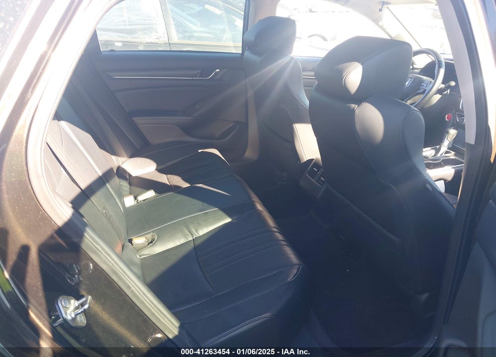 2018 HONDA ACCORD EX-L VIN: 1HGCV1F52JA033666