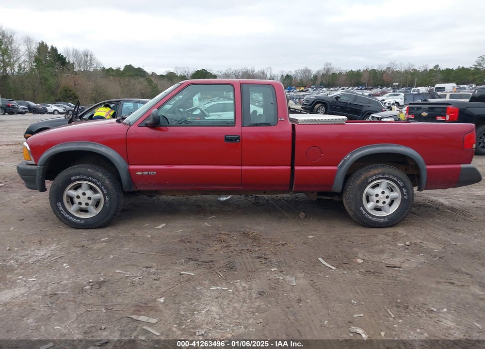 1996 CHEVROLET S TRUCK S10 VIN: 1GCCT19W2T8123497