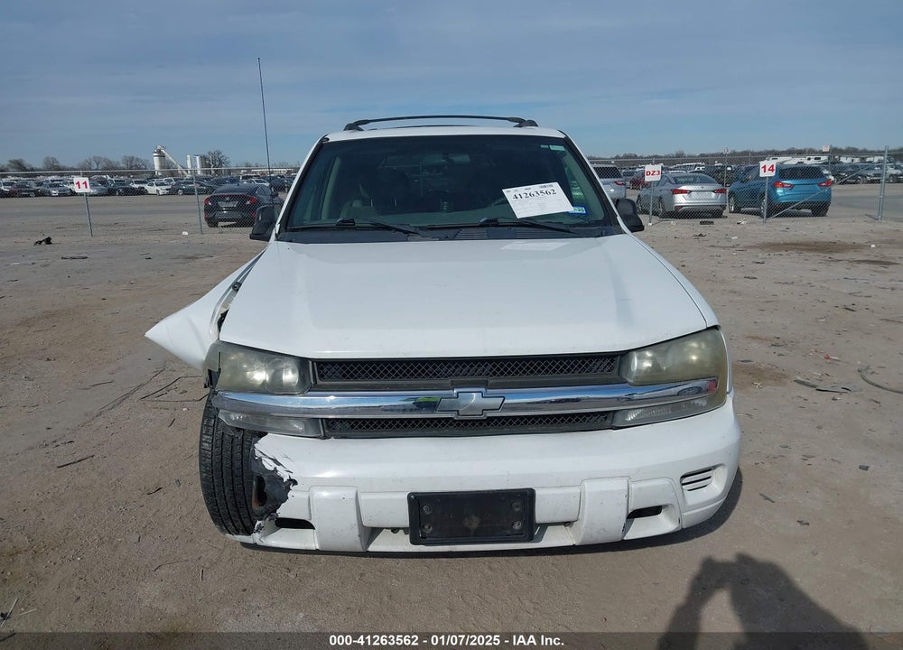 2004 CHEVROLET TRAILBLAZER LS VIN: 1GNDS13S742377778