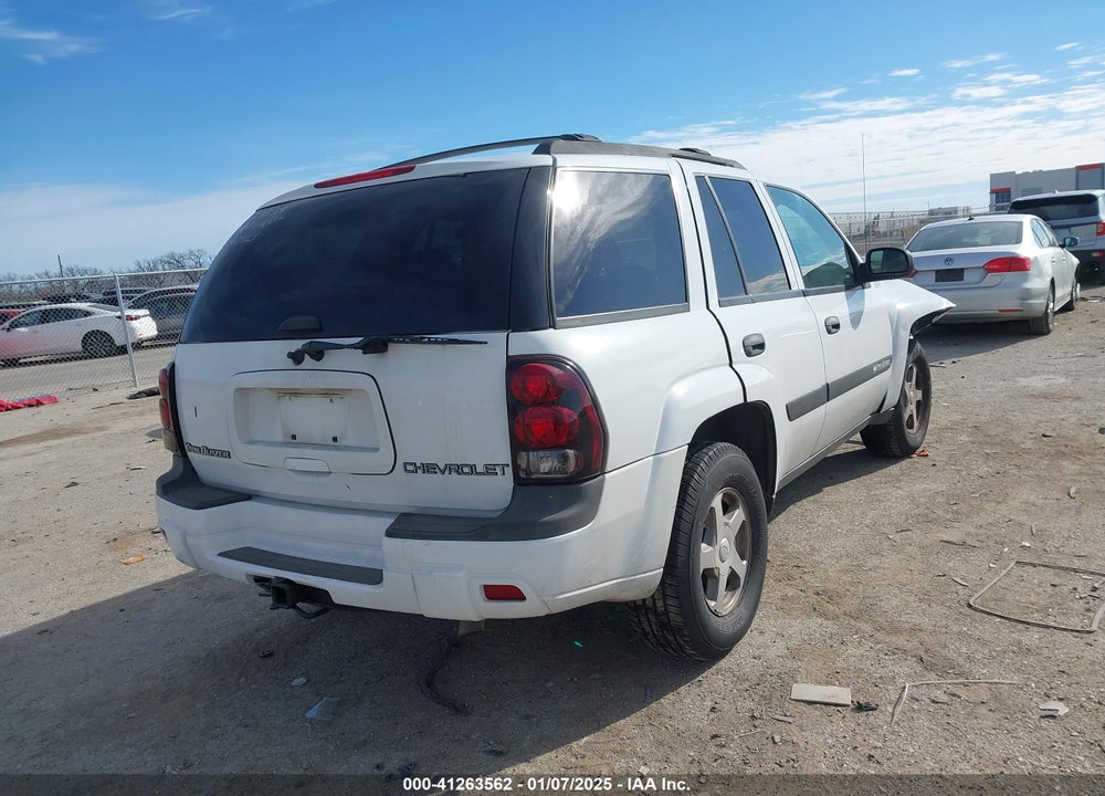 2004 CHEVROLET TRAILBLAZER LS VIN: 1GNDS13S742377778