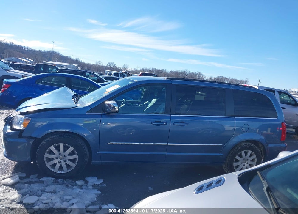 2011 CHRYSLER TOWN & COUNTRY TOURING-L VIN: 2A4RR8DGXBR714451