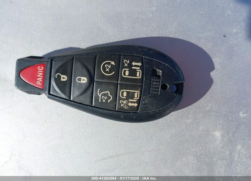2011 CHRYSLER TOWN & COUNTRY TOURING-L VIN: 2A4RR8DGXBR714451