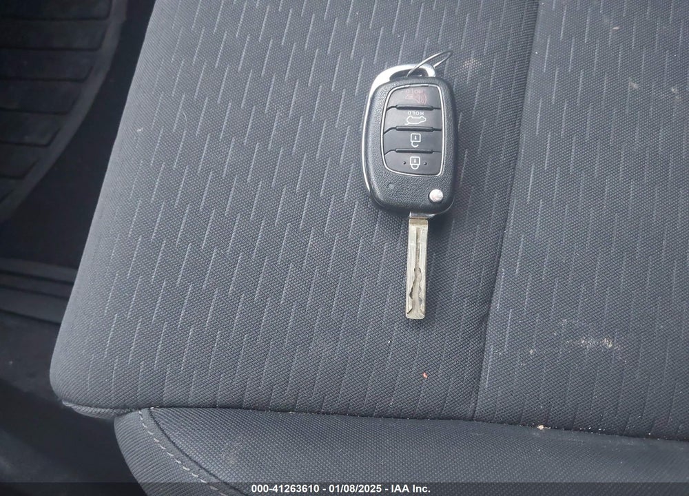 2019 HYUNDAI TUCSON SE VIN: KM8J2CA4XKU079959